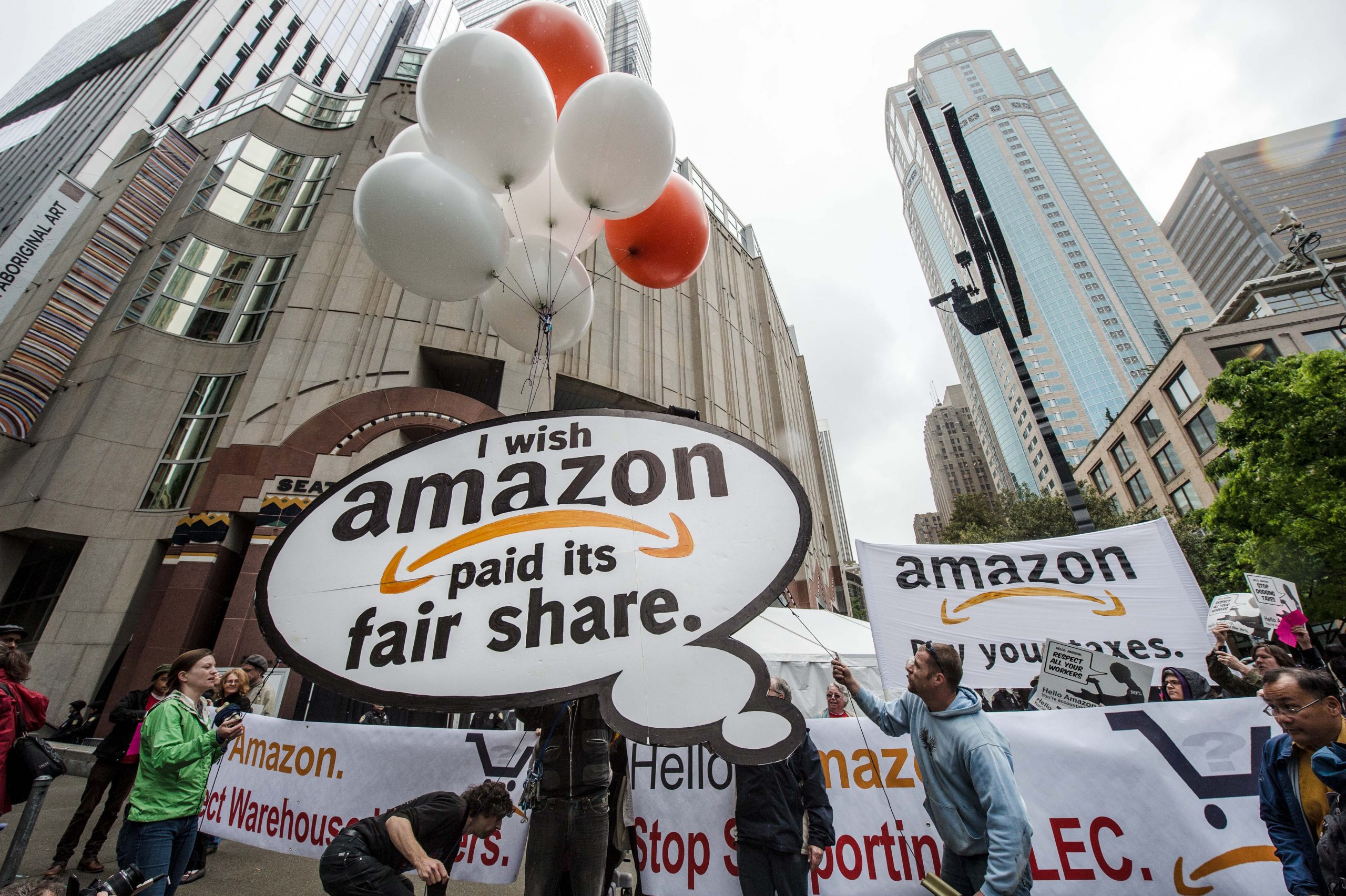 workers organizing for Amazon to pay it's fair share
