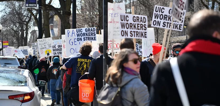 UIC grad workers on strike